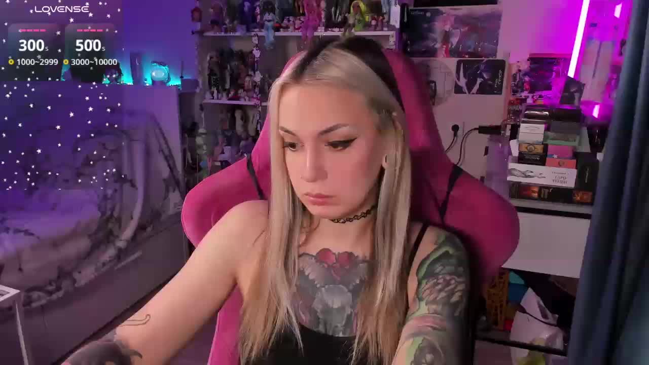 ChloeKohaku Adult Chat November 25, 2025