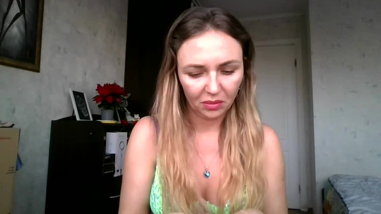 CuteAngelina Adult Chat November 25, 2025