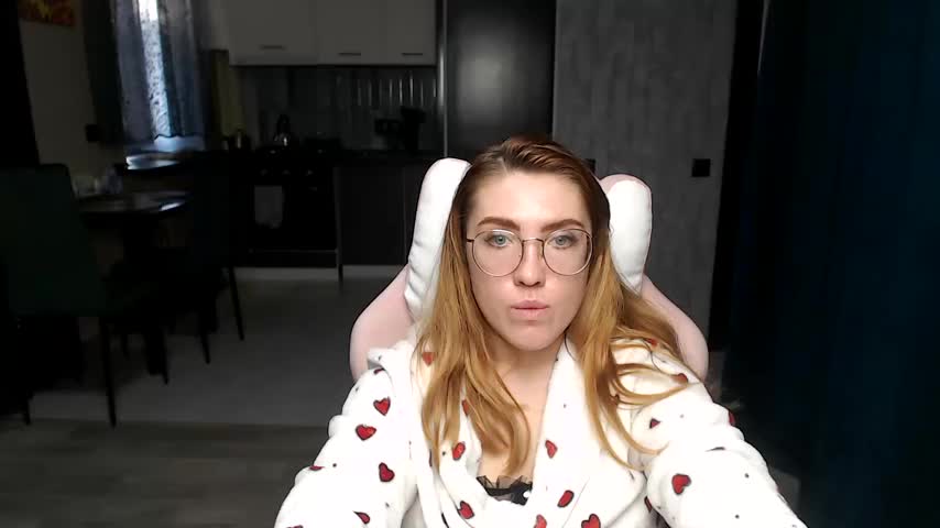 Reginasmilee Adult Chat November 25, 2025