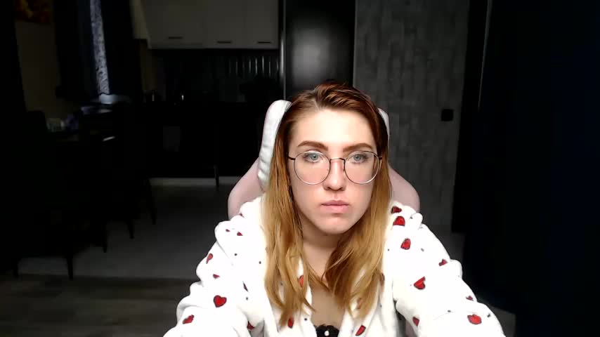 Reginasmilee Adult Chat November 25, 2025