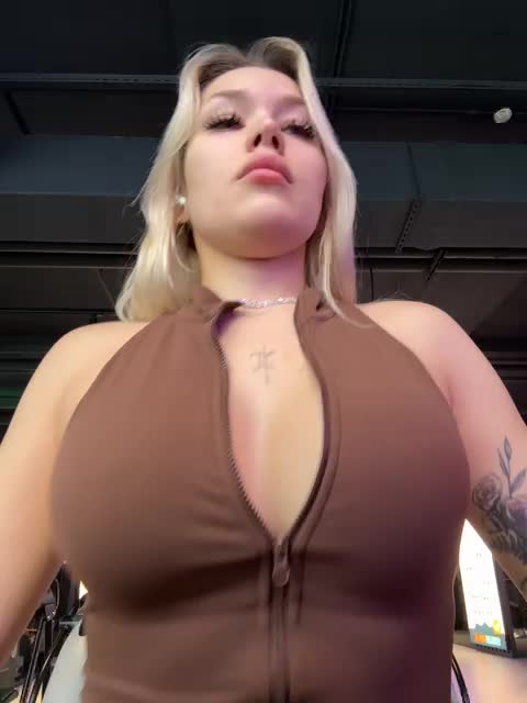 Eva-Kitty1 Adult Chat November 25, 2025