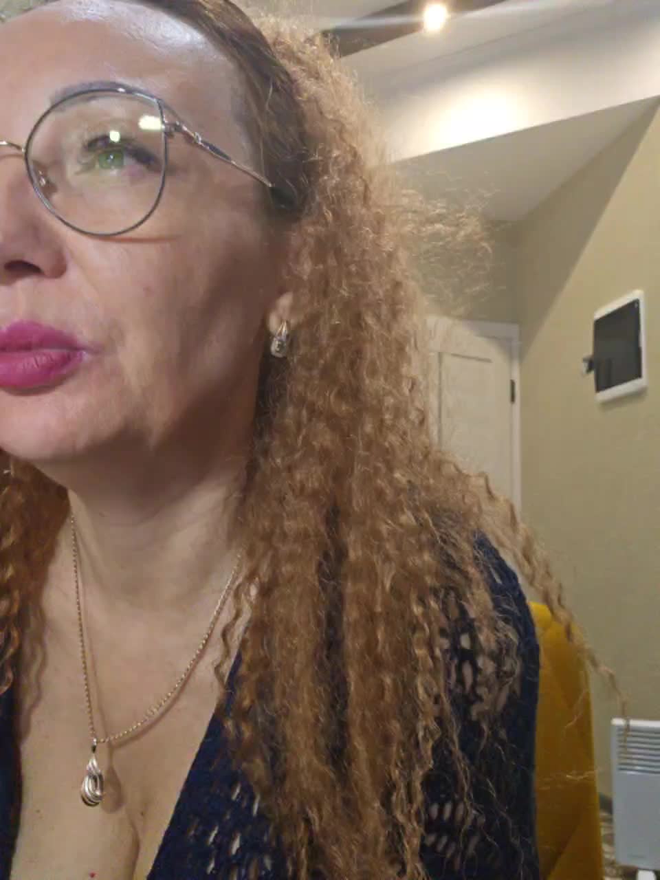 Pink-Lips Adult Chat November 25, 2025