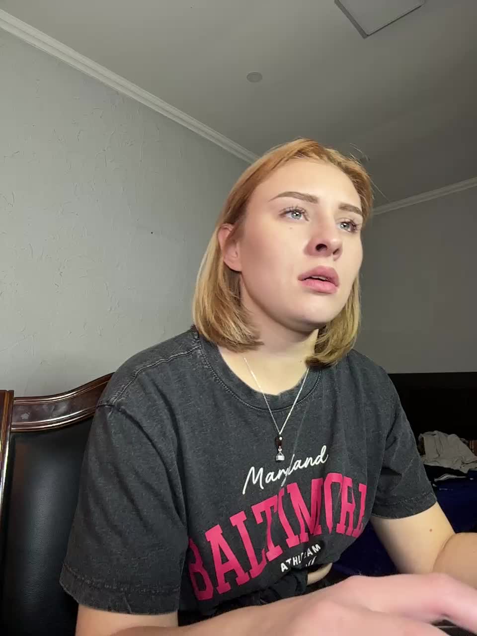 KissyKristy Adult Chat November 25, 2025