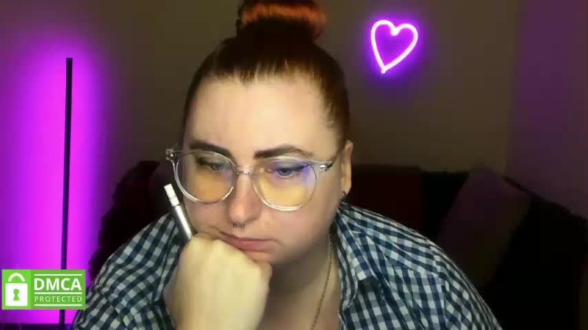 Aliciaredluv Adult Chat November 25, 2025