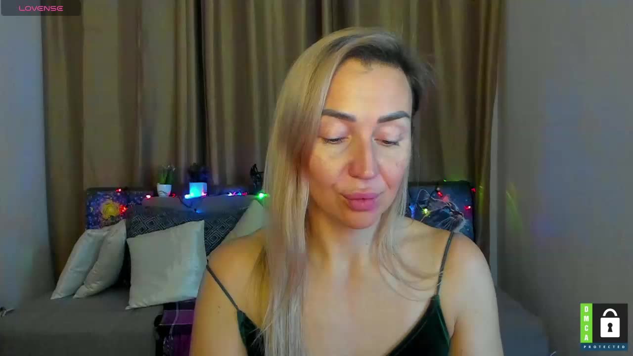 Jullyblondkiss Adult Chat November 26, 2025