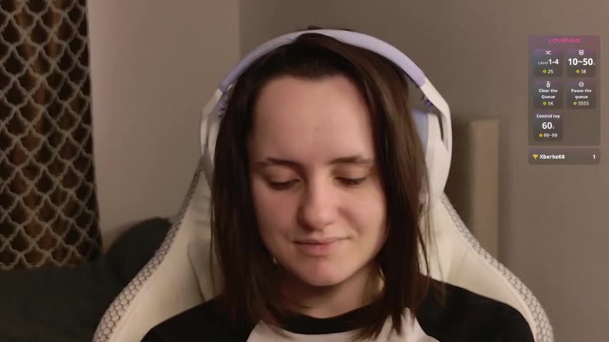 Luna_Loveee Adult Chat November 25, 2025