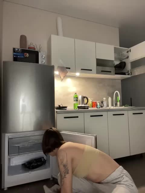 v_-_-_v Adult Chat November 26, 2025