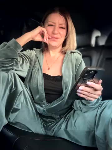 Milena-MilfaXXX Adult Chat November 25, 2025