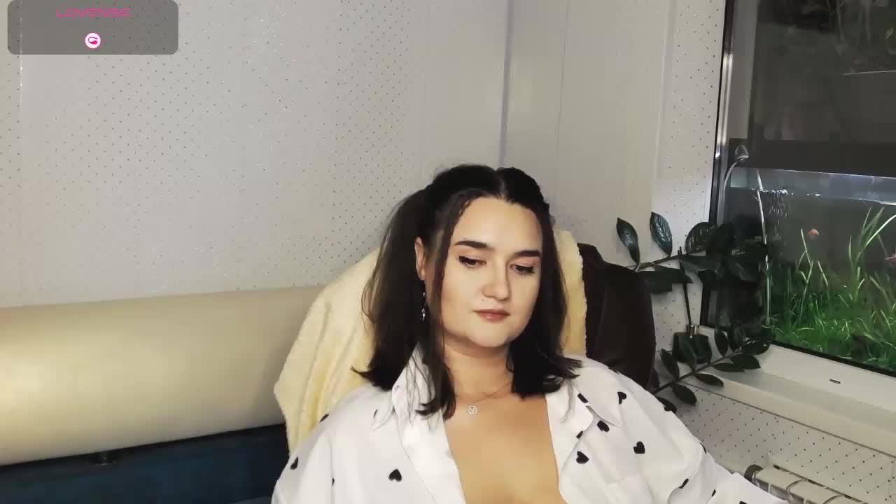 LinaCrave Adult Chat November 26, 2025