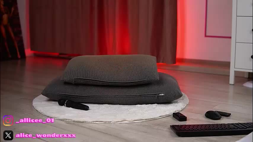 vanessasimon Adult Chat November 26, 2025