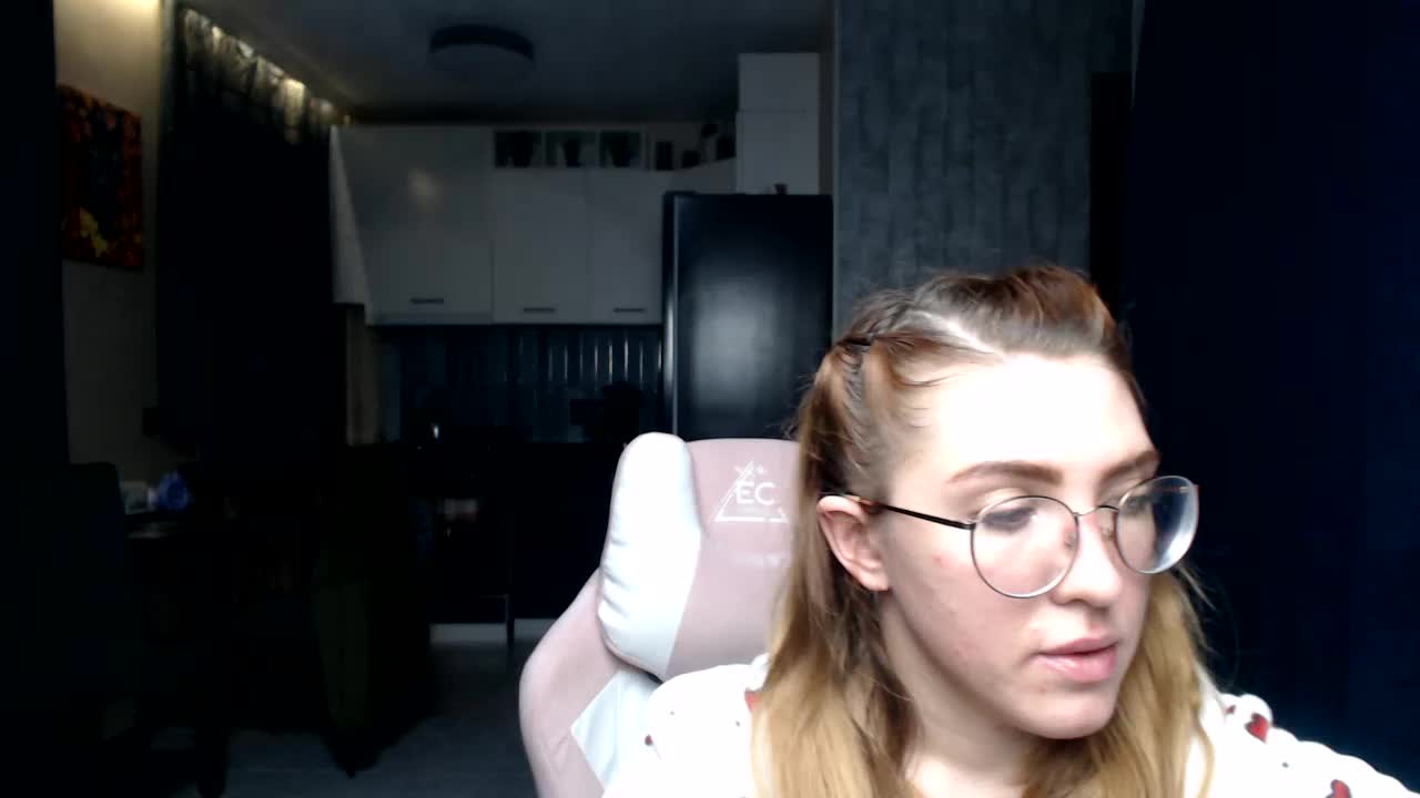 Regimasmile Adult Chat November 26, 2025