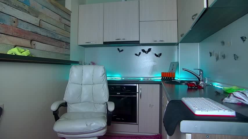 Skinny_Nally Adult Chat November 26, 2025