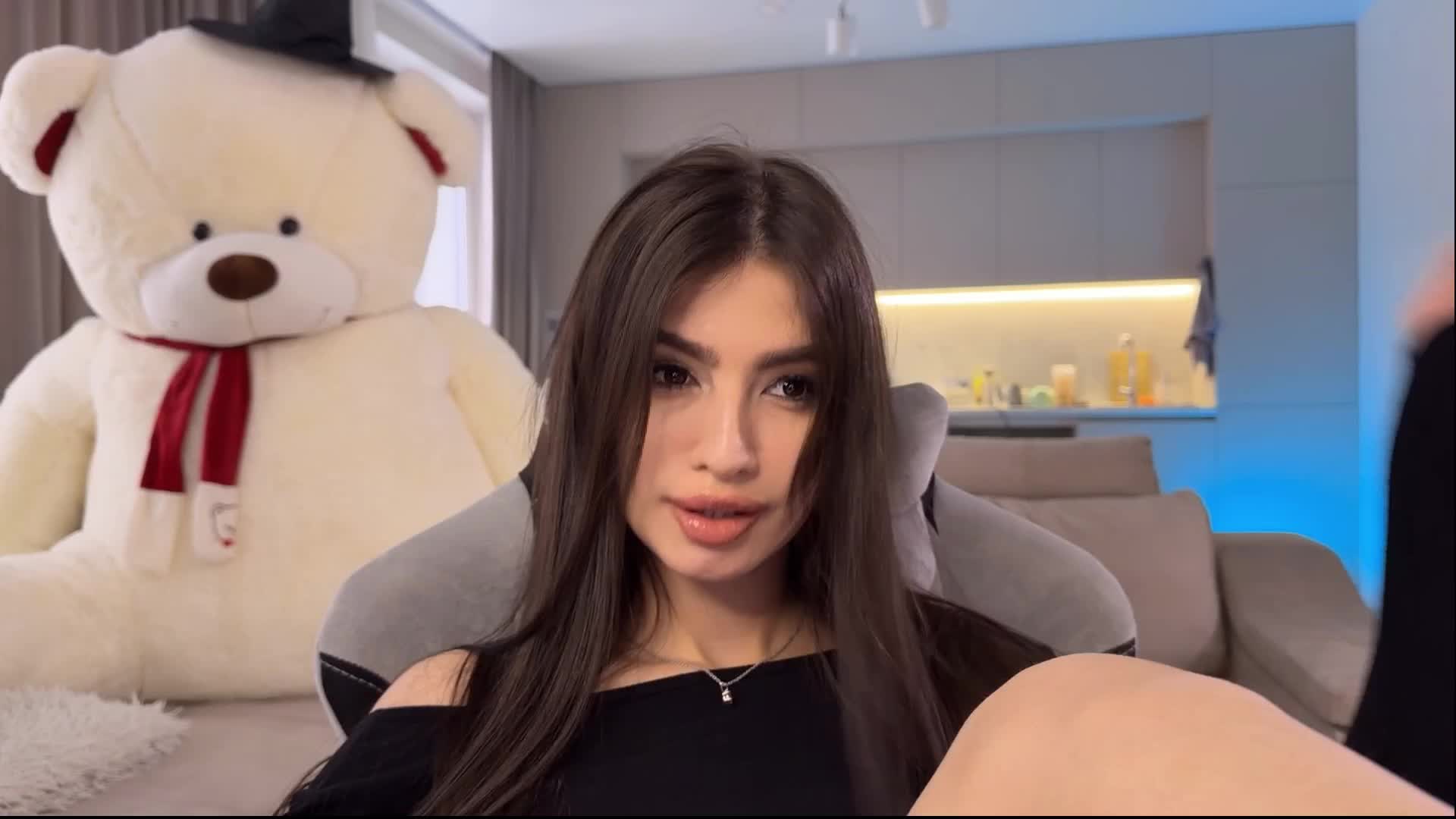 Sofi-Mi Adult Chat November 26, 2025