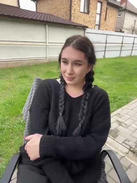 CurvyWoman- Adult Chat November 26, 2025