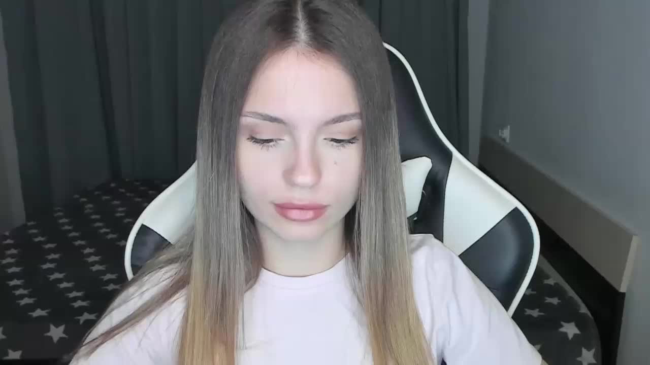 EmiMe Adult Chat November 26, 2025