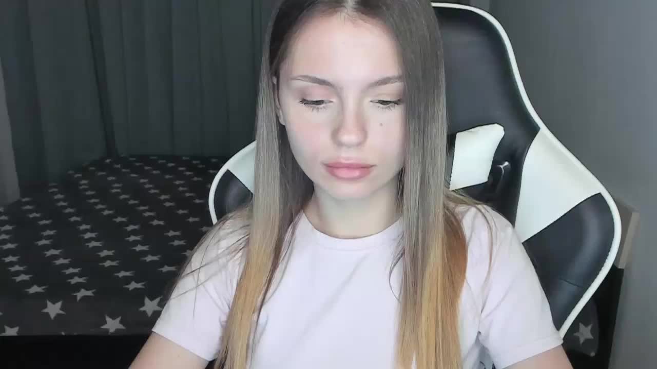 EmiMe Adult Chat November 27, 2025