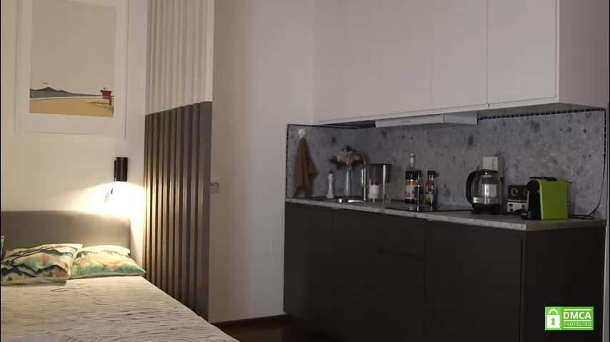 _whoareu_ Adult Chat November 26, 2025