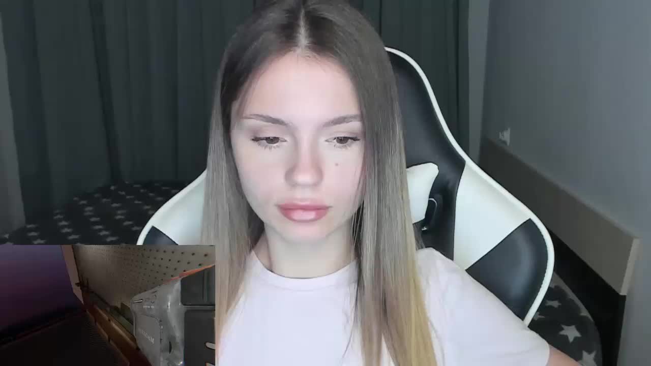 EmiMe Adult Chat November 26, 2025