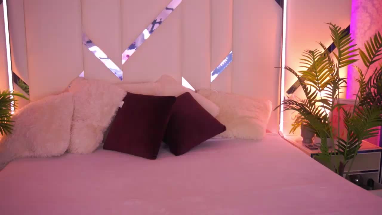 FloraGreys Adult Chat November 26, 2025