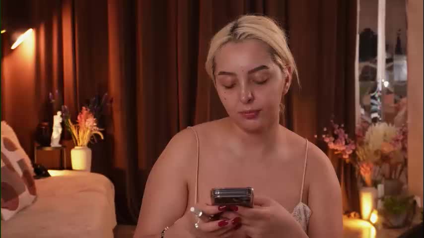 victoriamorrone Adult Chat November 27, 2025