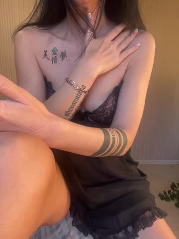 Karolina_Milf Adult Chat November 26, 2025