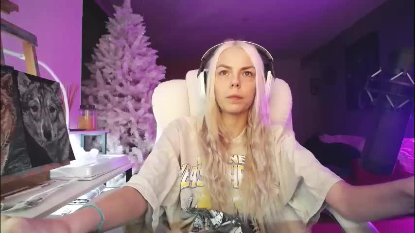 tinykylie Adult Chat November 27, 2025