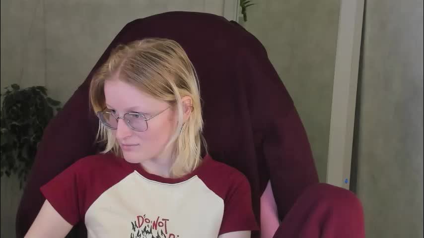 elizabeth_harpper Adult Chat November 27, 2025