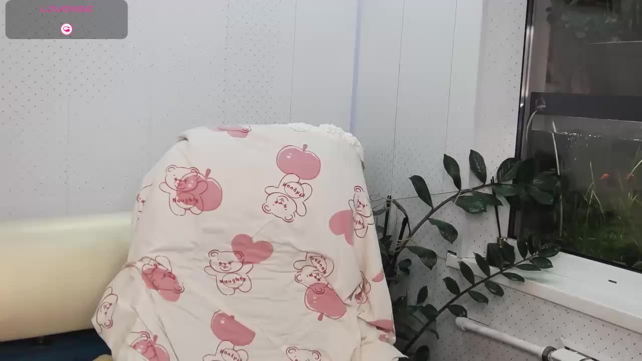 LinaCrave Adult Chat November 28, 2025