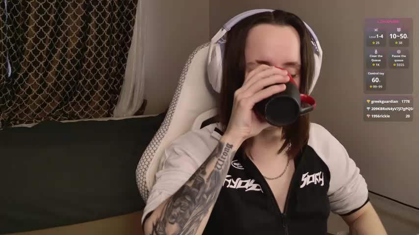 Luna_Loveee Adult Chat November 27, 2025