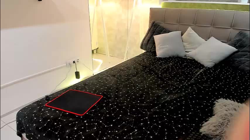 isabelkiss Adult Chat November 27, 2025