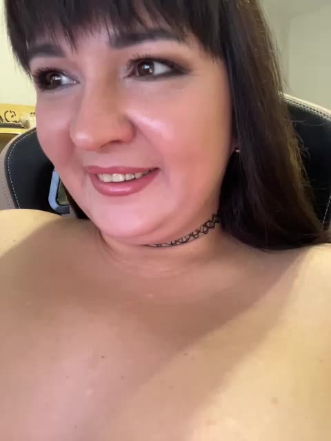 Alina-Milf Adult Chat November 27, 2025