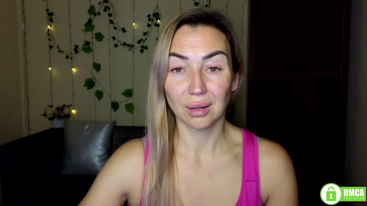 Jullyblondkiss Adult Chat November 28, 2025