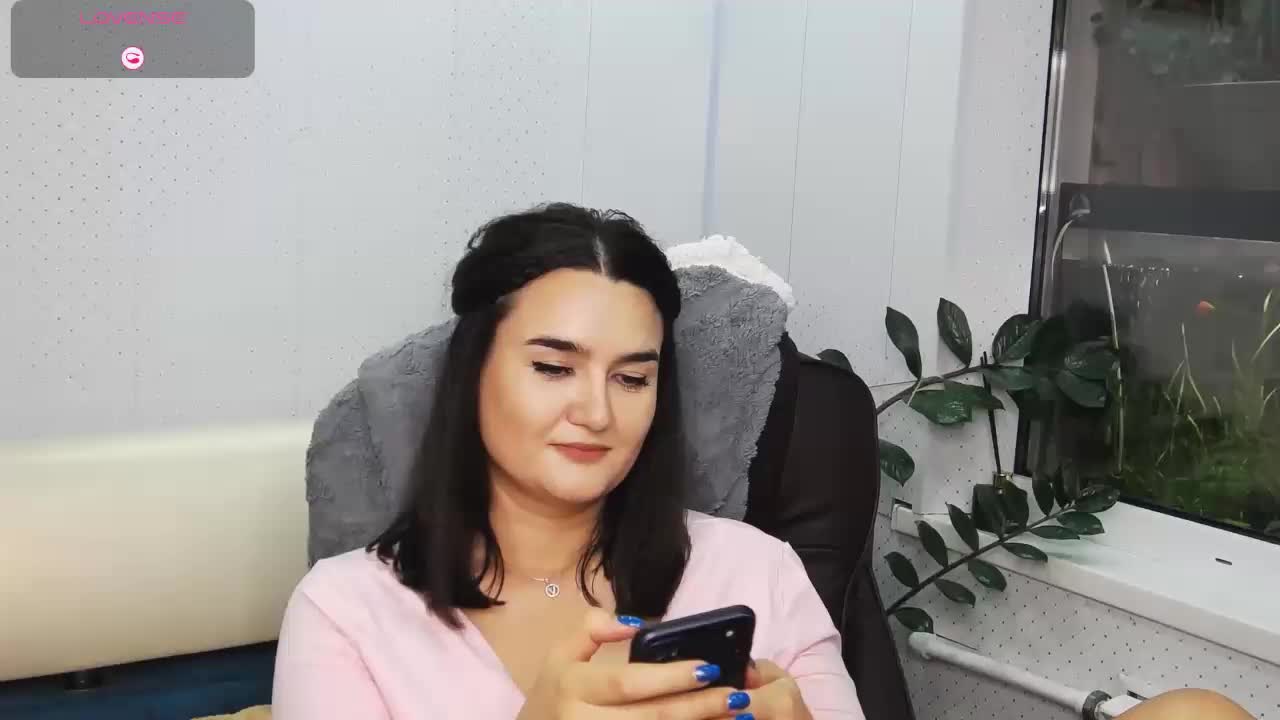 LinaCrave Adult Chat November 28, 2025