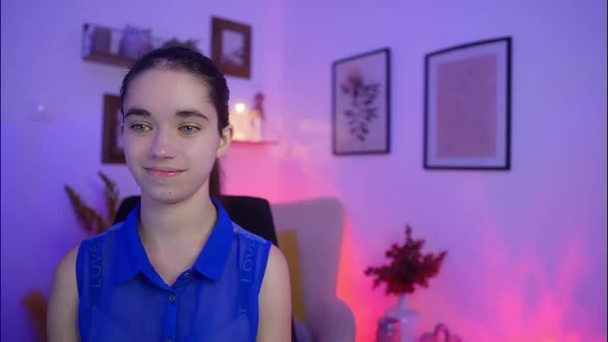 gia_paige18 Adult Chat November 28, 2025
