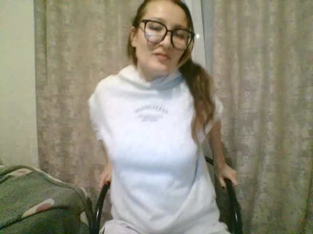 Yuliya333 Adult Chat November 27, 2025