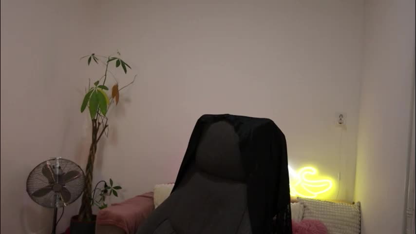 littlestellaspark Adult Chat November 28, 2025