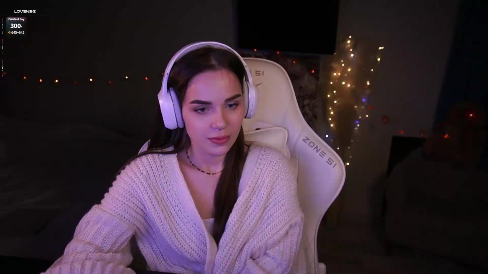 MiniNika Adult Chat November 27, 2025