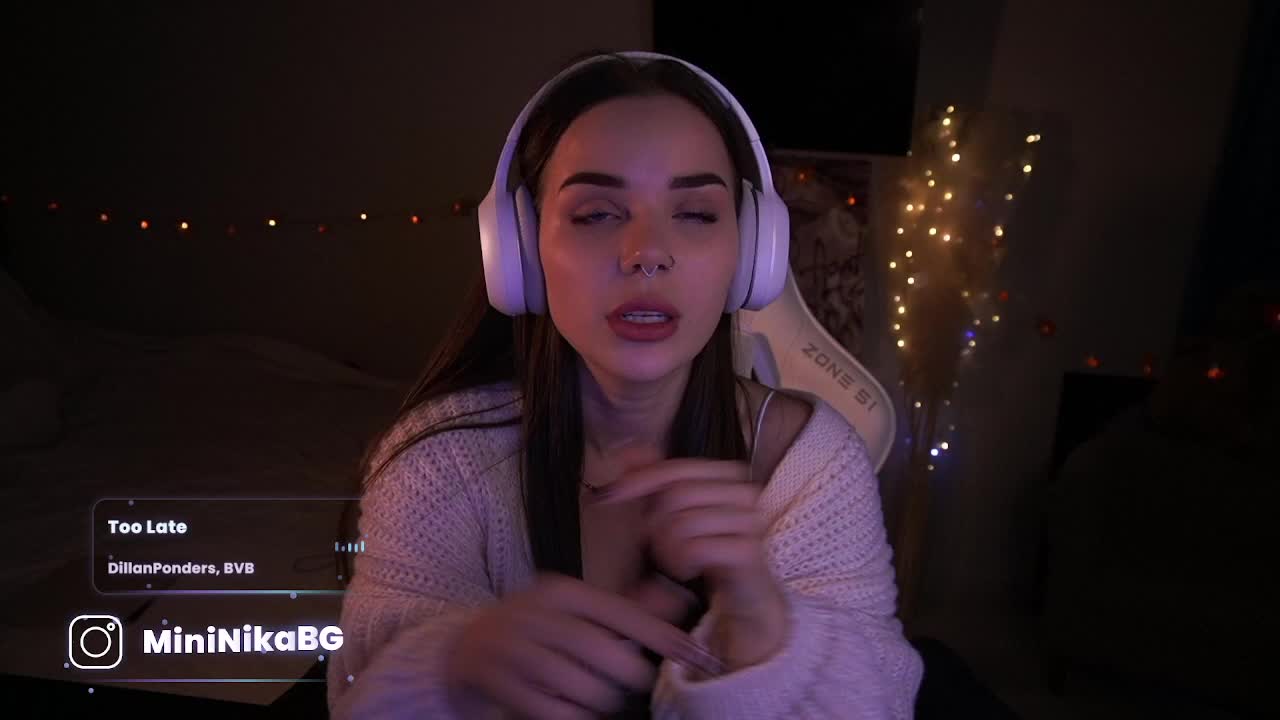 MiniNika Adult Chat November 27, 2025