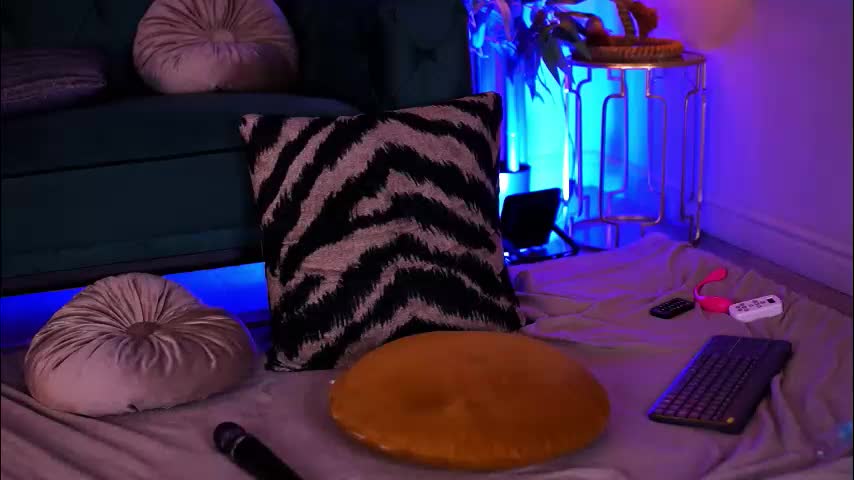 alenacapricious Adult Chat November 28, 2025