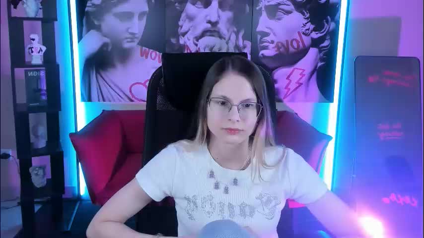 carrie_roses Adult Chat November 28, 2025