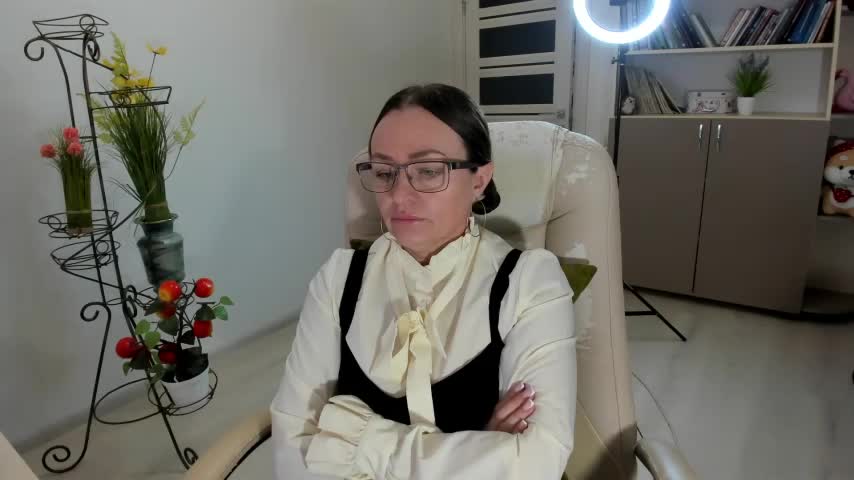 Vika73 Adult Chat November 28, 2025