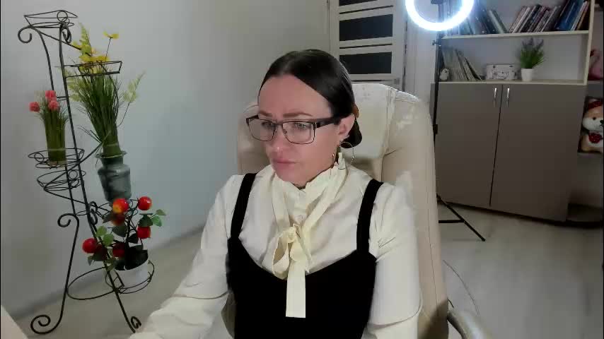 vika7333 Adult Chat November 28, 2025