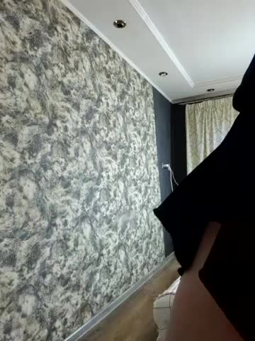 Butterfly_Lily Adult Chat November 28, 2025