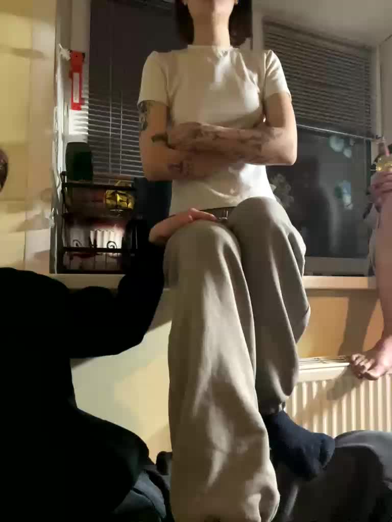 shyyyygirls Adult Chat November 28, 2025