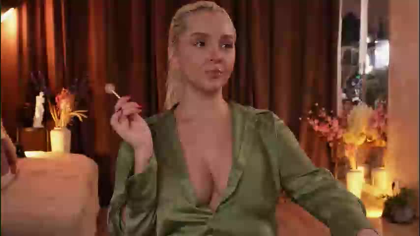 victoriamorrone Adult Chat November 28, 2025