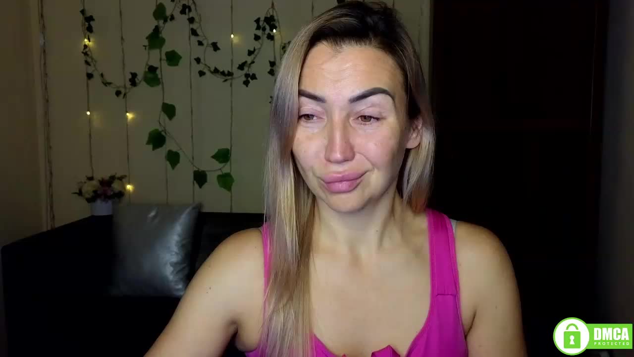 Jullyblondkiss Adult Chat November 28, 2025