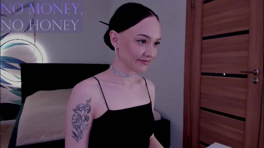 mistress_mialibra Adult Chat November 28, 2025