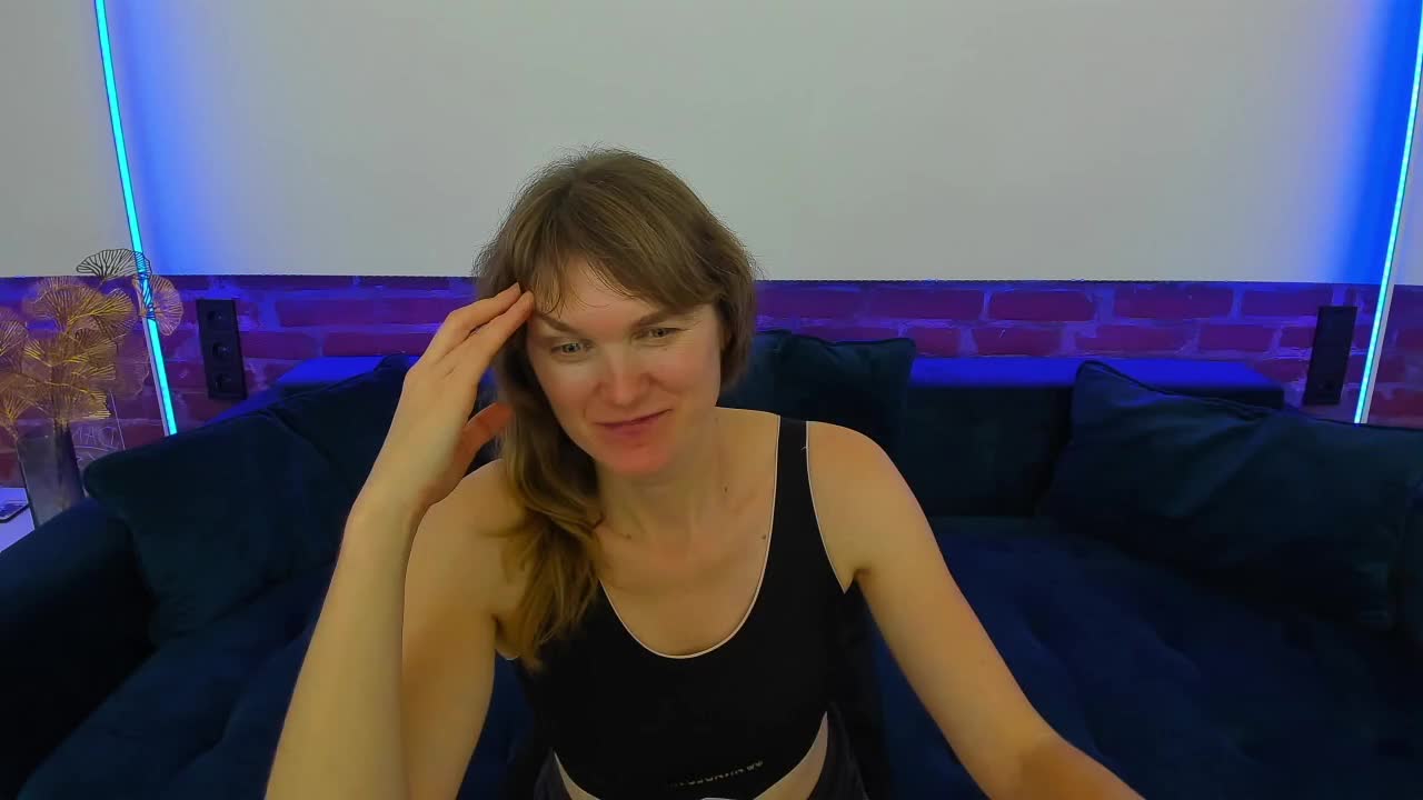 Annabel-xxx Adult Chat November 28, 2025