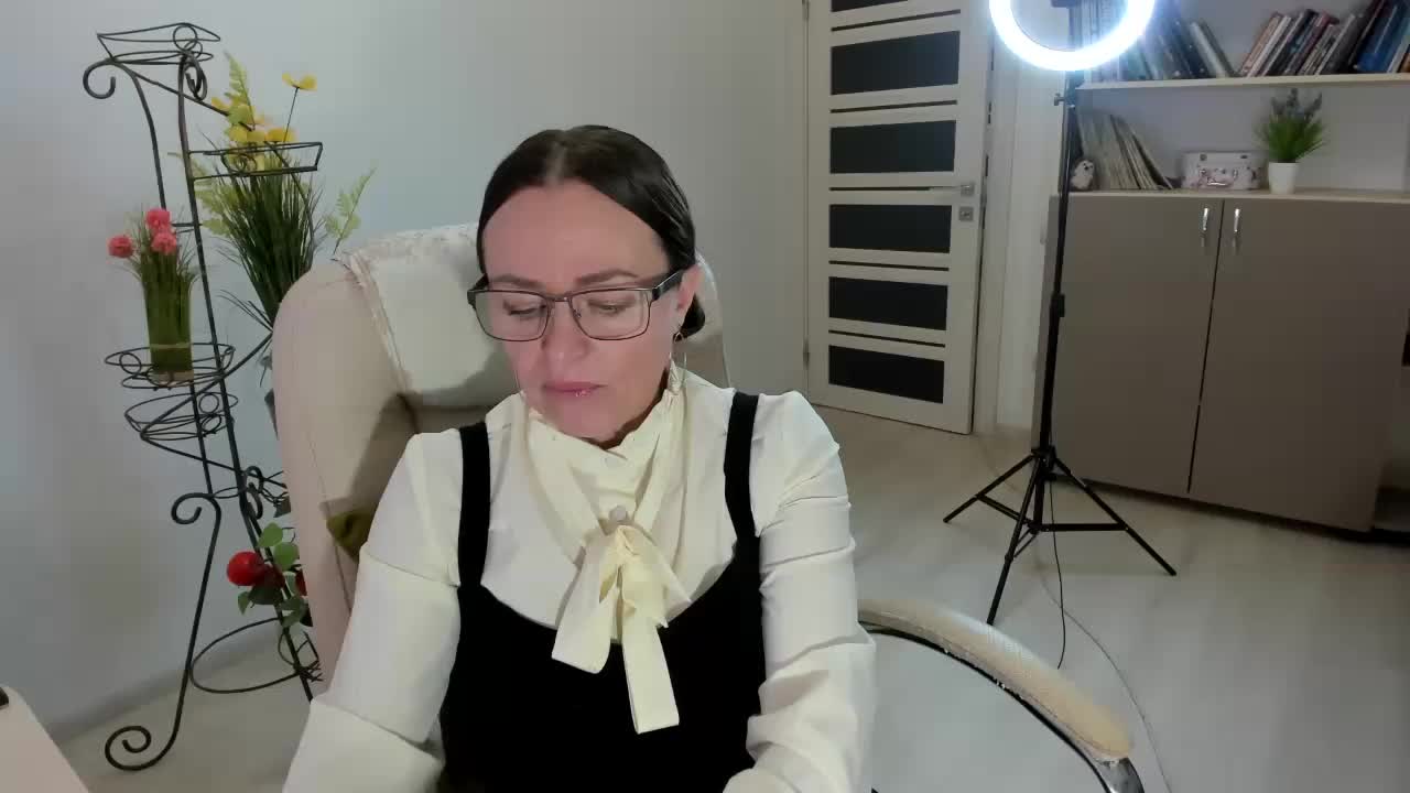 -Michelle- Adult Chat November 28, 2025