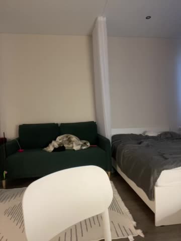 v_-_-_v Adult Chat November 28, 2025